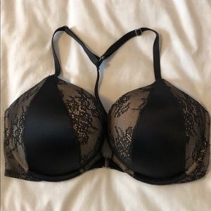 36D VS Black lace bra